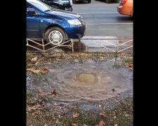 В Одесі прорвало водопровід і затопило округу: відео НП
