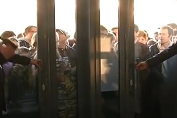 Фильмы на английском без дубляжа: украинцы взбунтовались против законопроекта - данные нового опроса