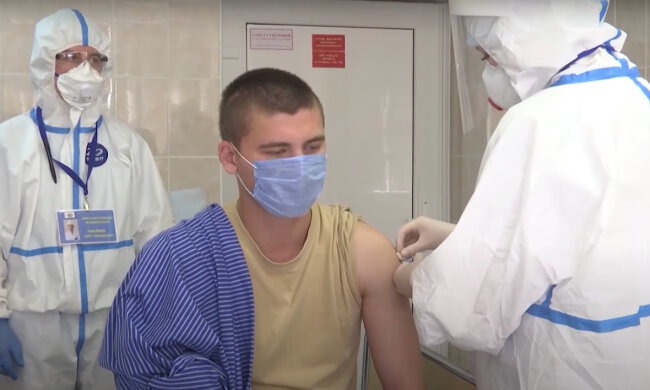 Україна рішуче відмовилася від російської вакцини, в Росії заверещали від злості: "Стали колонією США"