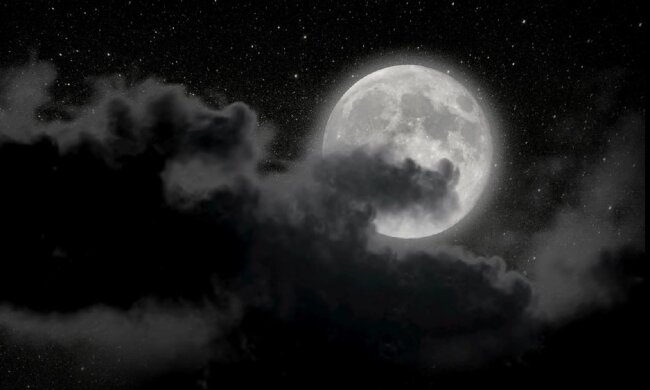 Лунный календарь на август 2024 года: неблагоприятные и опасные дни