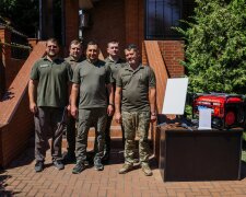 Життєво важлива допомога з тилу: ЗСУ отримали Starlink та генератор від Держекоінспекції