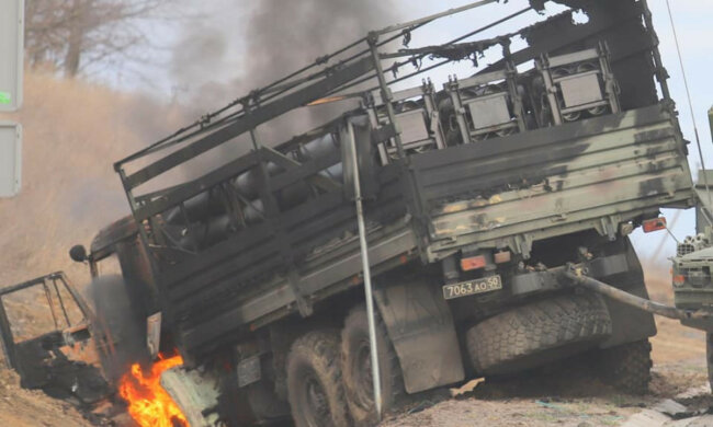 Колону російської техніки на Чернігівщині перетворили на попіл: "Так тримати, пацани!"