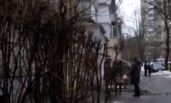 9-класника знайшли біля будинку під Дніпром: "Наковтався таблеток і..."