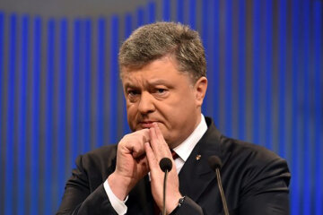 Порошенко свідомо зливається Зеленському: “по-іншому ніяк”