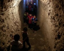Для сирійських дітей побудували підземний майданчик (фото)