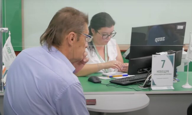Гуманітарна допомога для пенсіонерів у Черкасах