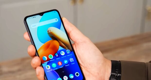 Как снять деньги при помощи смартфона, если вы забыли банковскую карту дома