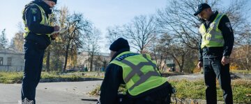 Хотел проверить документы: водитель избил копа посреди трассы Одесса-Рени