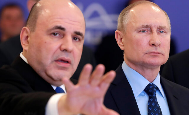 "Мишутка его покусал": Путин усыпил премьера на совещании, в сети заявили о "проклятии"