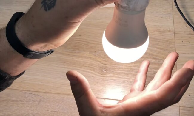 Графік відключення світла в Житомирській області на 14 січня: