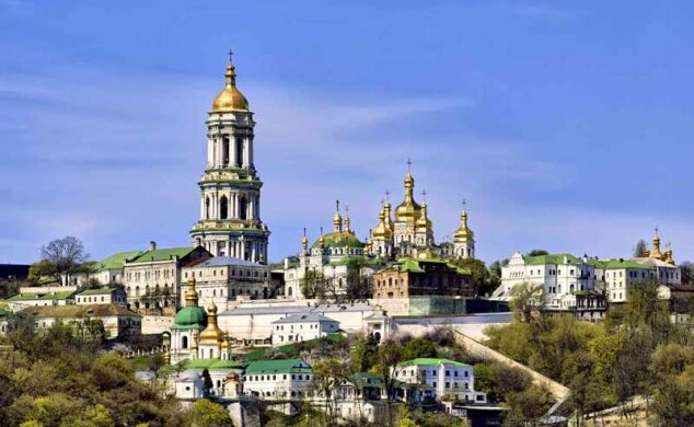 Приналежність Печерської і Почаївської лаври: експерт розповів подробиці