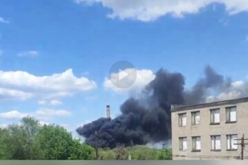 Столб черного дыма навис над Днепром: кадры и что известно о ЧП