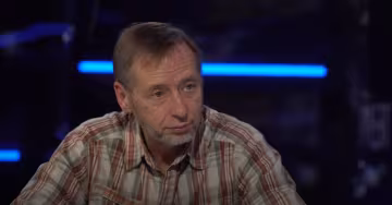 Мы должны иметь ракеты по крайней мере средней дальности, даже немного больше, до бункеров, - Александр Кочетков