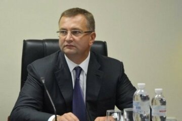 Атаманюк раскритиковал социальную политику власти и назвал ее “тарифным геноцидом”