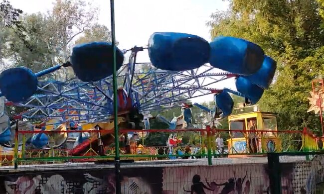 карусель, дитинство