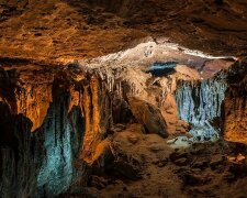 Печера Ель-Трокс, Іспанія