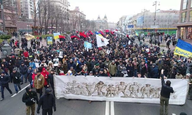 Багровый бунт Саакашвили сняли с непривычного ракурса