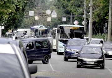Обмеження руху транспорту в Чернівській області