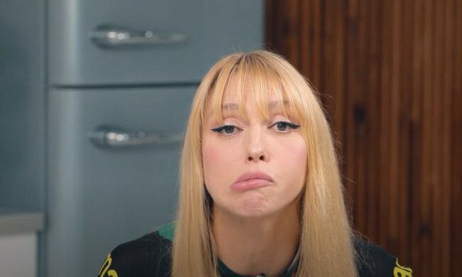 Оля Полякова