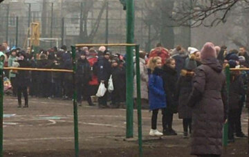 ЧП в Кривом Роге, сотни детей массово эвакуируют: первые детали и кадры