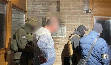 "Здавав" ворогам односельців та відбирав машини: на Київщині виявили чергового зрадника
