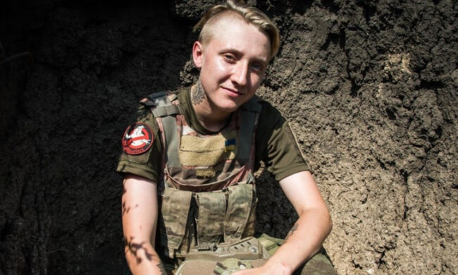 "Я страну свою защищаю": 23-летняя украинка стала командиром морпехов ВСУ на Донбассе