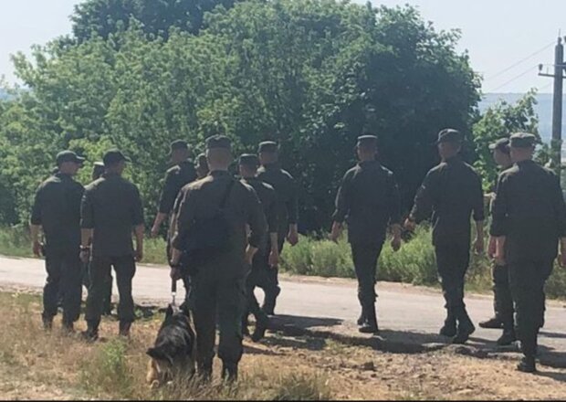 Юна Анна не виходить на зв'язок з батьками, поліція піднялася на її пошуки: фото і прикмети