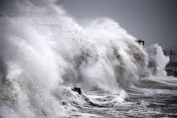 волны, шторм, Getty Images