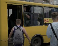 обмеження руху транспорту в Рівному