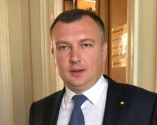 Рудьковский рассказал, как «Слуга народа» Семинский внес в декларацию украденное