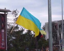 флаг Украины, война, руины, Киевская область