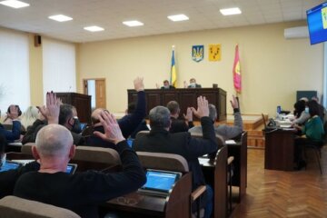 Депутаты и чиновники Харьковщины перешли на сторону врага: сбор сведений об украинских военных и не только