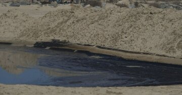 Виток нафтопродуктів у Чорному морі поблизу Новоросійська: що відомом та реакція Уряду