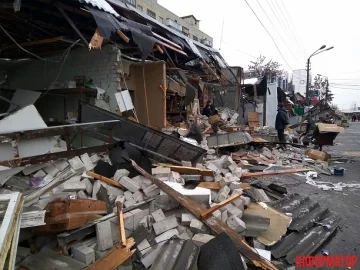 Столичные МАфы сносят мужчины в балаклавах (фото)