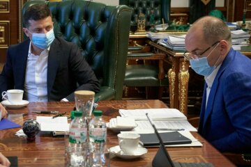Зеленский в гневе отчитал главу Минздрава Степанова, выяснилась причина: "Мы обещали..."