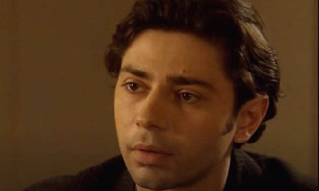 "Не знала, с кем связалась?": известный российский актер, ставший недавно отцом, оказался в психбольнице