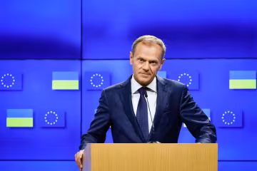 Зневірений Туск перейшов на українську мову (відео)