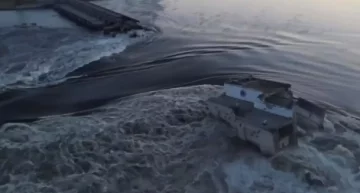 "Вони все ж це зробили": окупанти підірвали Каховську ГЕС, які будуть наслідки