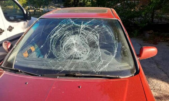 В Днепре по ночам "атакуют" припаркованные на улице авто, кадры: "После долгого затишья..."