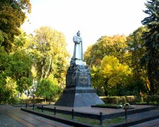 В Киеве могут снести памятник Ватутину: остался решающий шаг