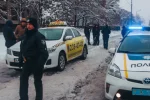Киевлянин сделал поддельные права, чтобы таксовать: "Купил удостоверение в сети и употреблял..."