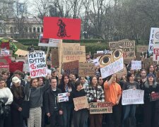 студенти Університету Шевченка вимагають звільнити ректора Бугрова