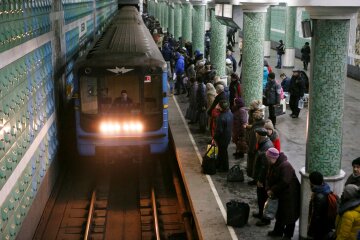 Пасажири влаштували побоїще в метро Києва: подробиці конфлікту