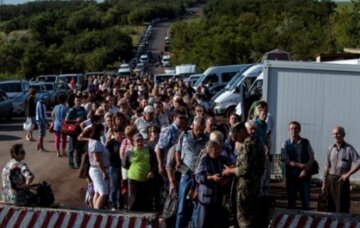 "Мы все как в тюрьме, сколько можно издеваться?": жители "ДНР" просят Пушилина выпустить их в Украину