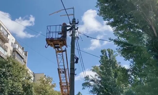 Графики отключения света в Днепропетровской области на 8 и 9 августа