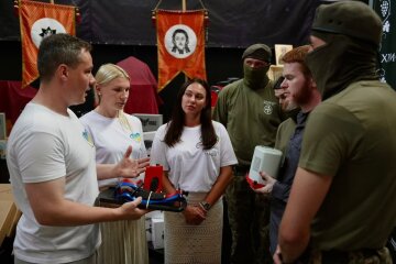 Християнський корпус передав вантаж на Запорізький та Покровський напрямки