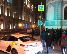 Під час розстрілу в центрі Москви люди їли і сміялися: багато жертв, відео