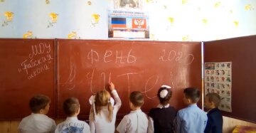 "Самі не живуть й іншим не дають": у мережі показали, до чого окупанти довели кращу школу Донецька