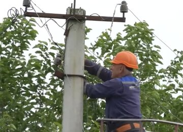 Графики отключения света в Сумской области на 15 мая
