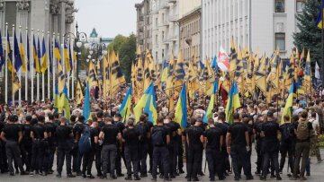 Під вікнами Зеленського бунт, "Азов" прийшов до президента з жорсткою вимогою: "Головна загроза для України…"